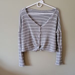 American Eagle cropped button up